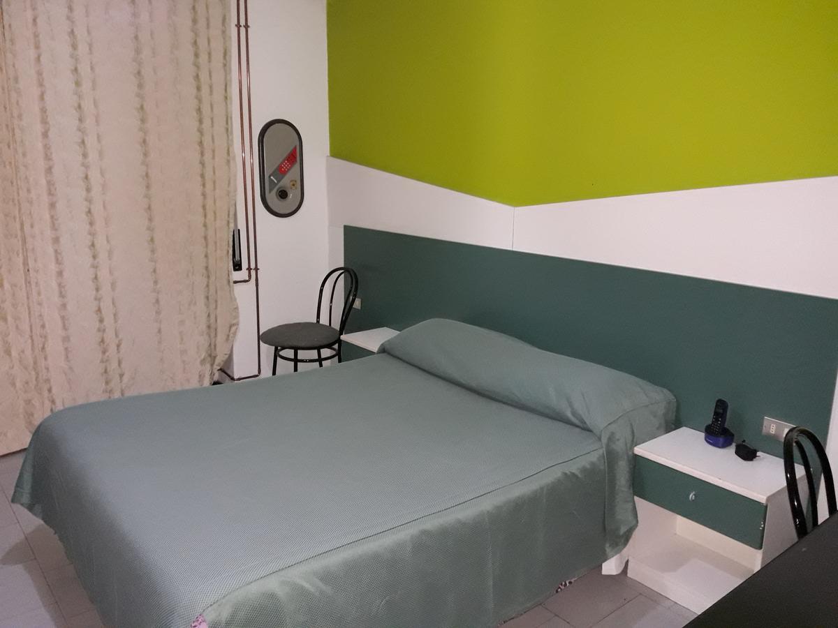 Albergo Piccadilly Medolago Exterior photo