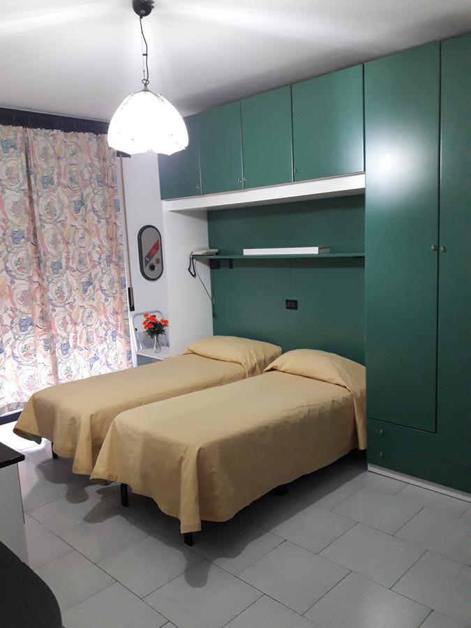 Albergo Piccadilly Medolago Exterior photo